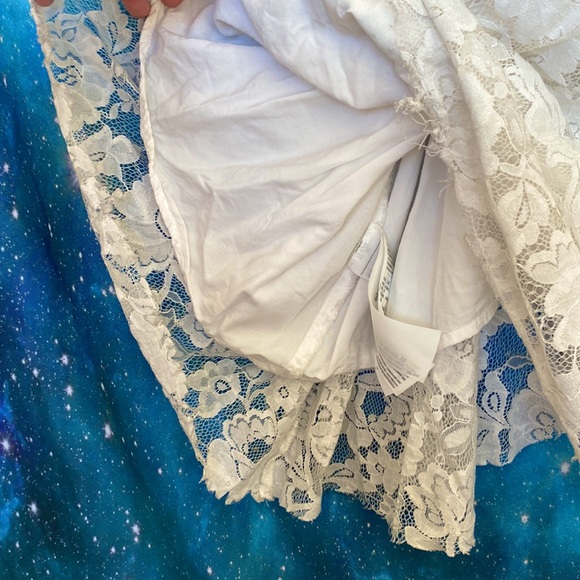 3/$65 Abercrombie And Fitch White Lace Dress size xs - Picture 10 of 11